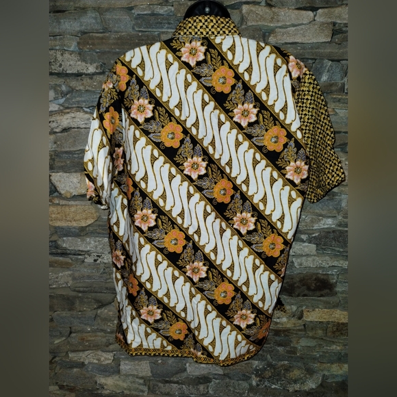 Batik Praja Solo handmade mens shirt, XL, button down, short sleeve - Picture 2 of 5